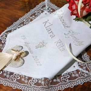 Szatka do chrztu - haftowana - z krzyżykiem i kryształkami